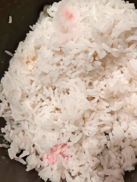 ¡ADVERTENCIA! Si notas manchas en el arroz , debe saber esto.